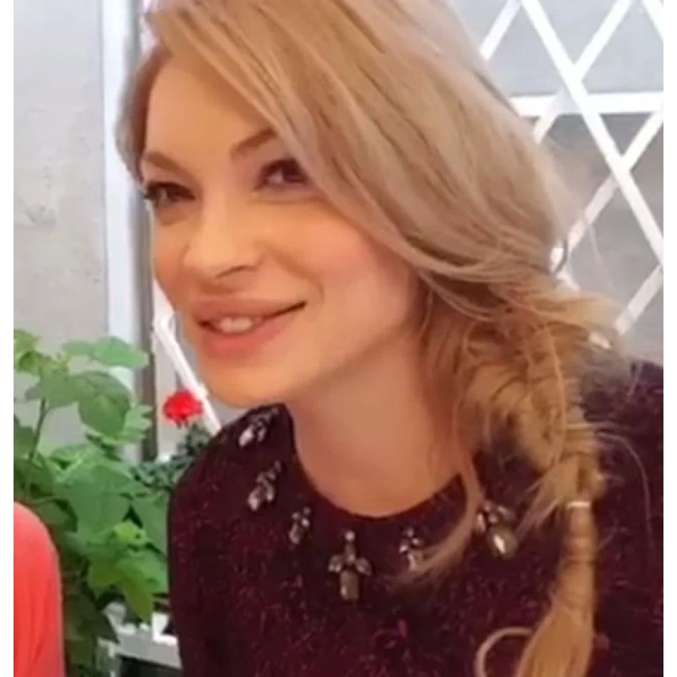 Valentina Pelinel, dezvăluiri din viața de familie. Cum a reușit vedeta să fie acceptată de cei 6 copii ai lui Cristi Borcea?