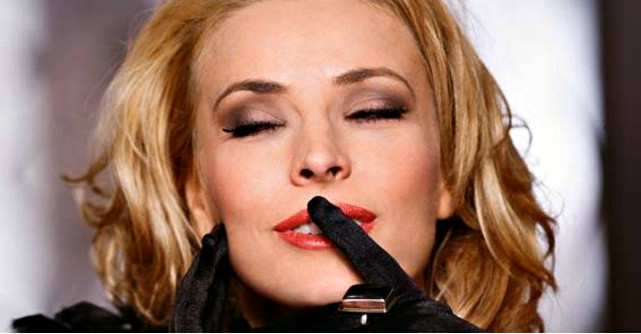 Monica Davidescu: 'Viata e frumoasa tot timpul, si cand ai greutati si cand ai numai bucurii'