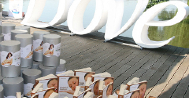 Descopera vocea invizibila a pielii tale cu noile lotiuni hranitoare de la Dove