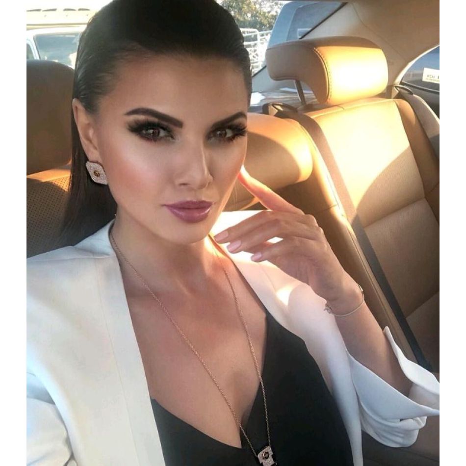 Petrecere de lux pentru Ramona Gabor! Sora mai mică a Monicăi Gabor a împlinit 34 de ani