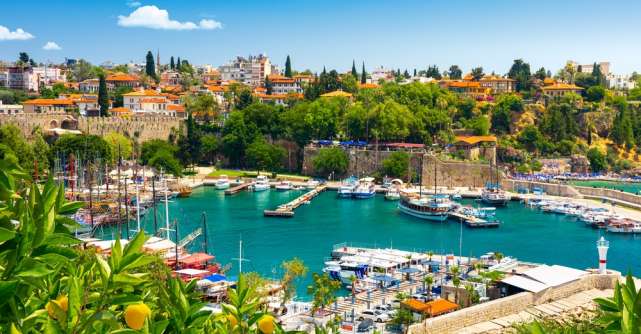 Antalya, dincolo de plajele însorite: O călătorie în trecutul și prezentul orașului mediteranean