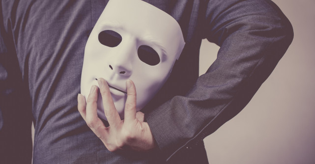 Nici o relație nu merită să trăiești în minciună