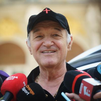 Gigi Becali, generozitate fără margini: milioane de dolari donați călugărilor de la Muntele Athos
