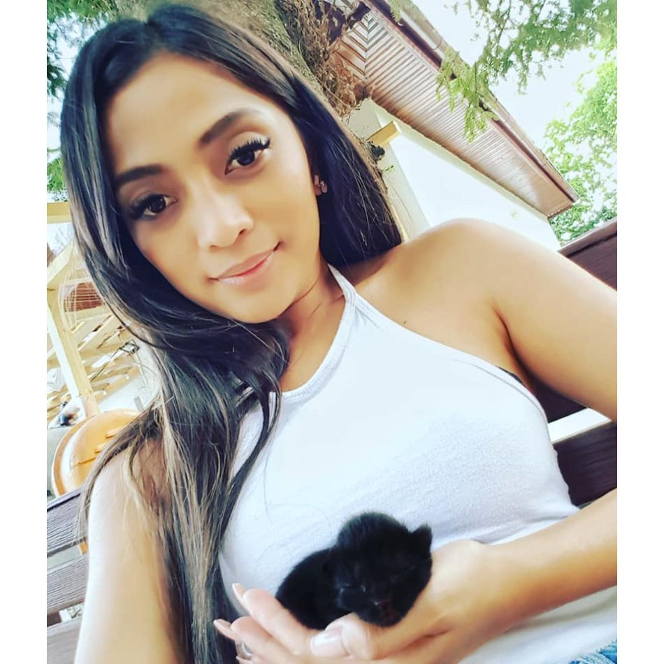 Cât de frumoasă este relația Bellei Santiago cu socrii ei! Părinții soțului artistei au învățat-o pe fiica sa limba română