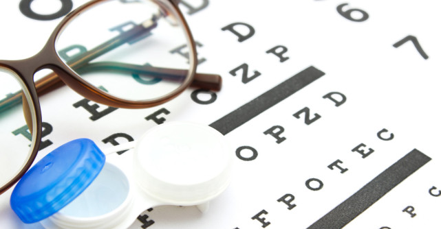 Ochelari de vedere sau lentile de contact - cum să faci cea mai bună alegere pentru sănătatea ochilor tăi