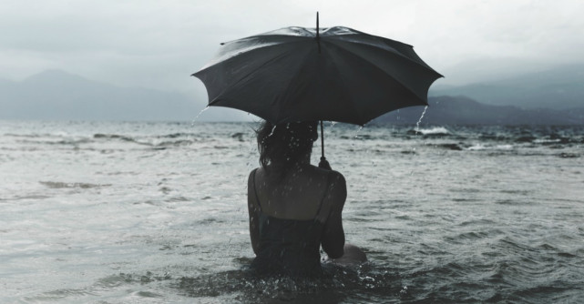 10 Ganduri uimitoare care te vor ajuta sa invingi anxietatea, grijile si tristetea