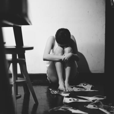 10 lucruri pe care să NU le faci atunci când ești deprimată