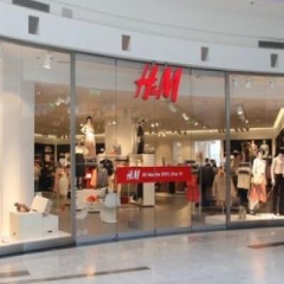 Galerie foto: Despre ce vorbeste toata lumea? Deschiderea H&M !!!
