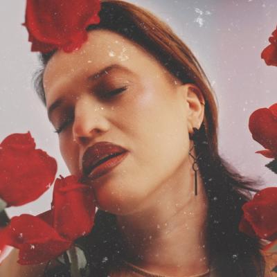  Eligarf: Înainte să punem etichete, ar trebui să cunoaștem personal.  Vezi ce spune artista despre apartenență