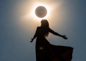 Șase zodii „eclipsate” în martie 2026. Viața le e dată peste cap cum nu credeau vreodată de Eclipsa lunară din Fecioară