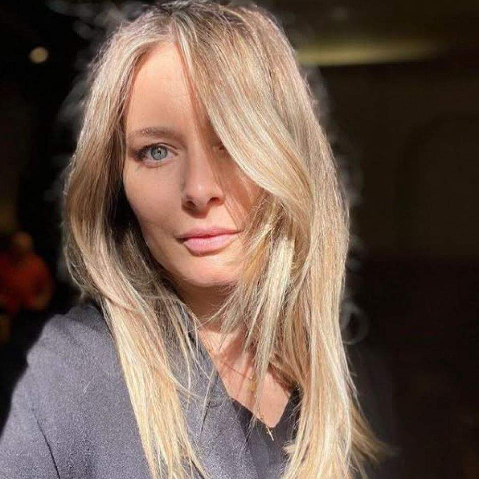 Laura Cosoi, emoționată până la lacrimi după ce a ajuns acasă cu bebelușa Nina. Surpriza pregătită de cele patru surori