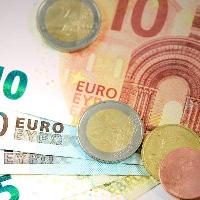 Trei sferturi dintre angajatori plătesc diferit oameni pe posturi similare