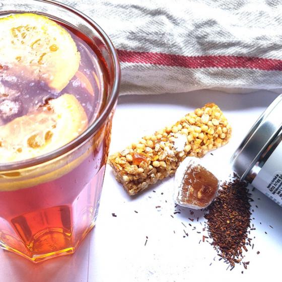 Cum să faci ice tea cu aromă de cocktail: păstrează vara tropicală cu iz de piña colada!