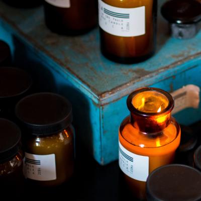 Ezoteric: Culoarea lumanarii - semnificatie, utilitate si compatibilitate cu zodiacul