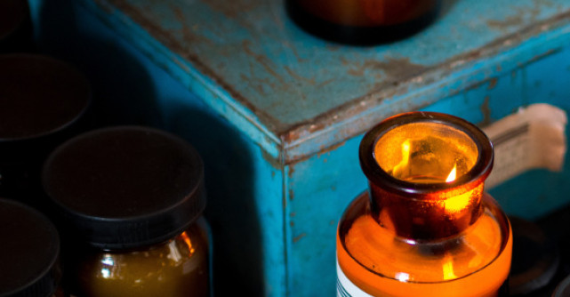 Ezoteric: Culoarea lumanarii - semnificatie, utilitate si compatibilitate cu zodiacul