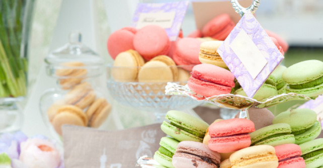 Yellow cab cocktail macaroons