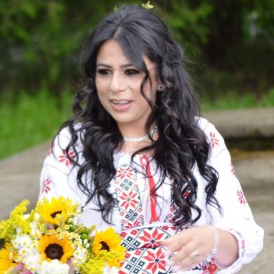 În IarmaROc găsești acum cosmetice organice DEPLIN și broderii tradiționale BROMANIA