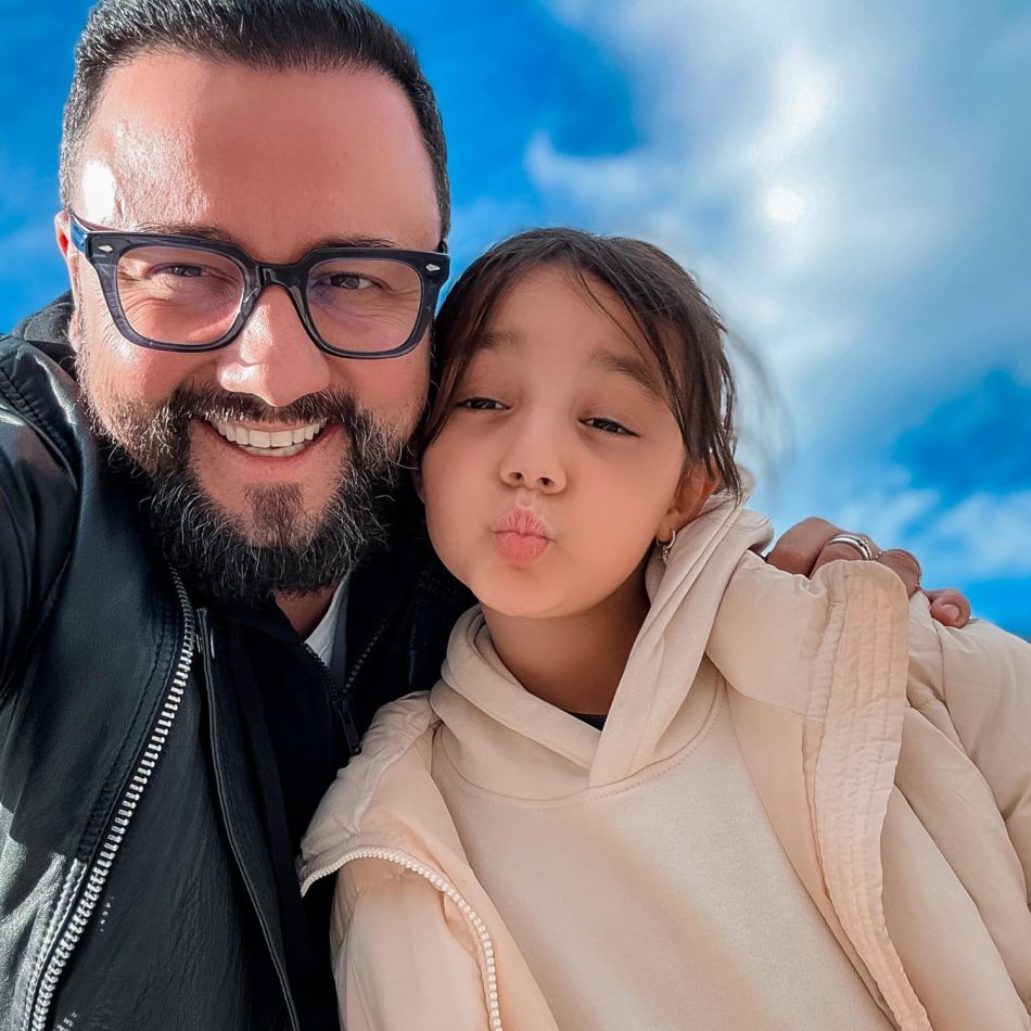 Andra, prima reacție după valul de critici asupra fiicei sale, după lansarea filmului Tati part-time:  Îi susțin în drumul lor..