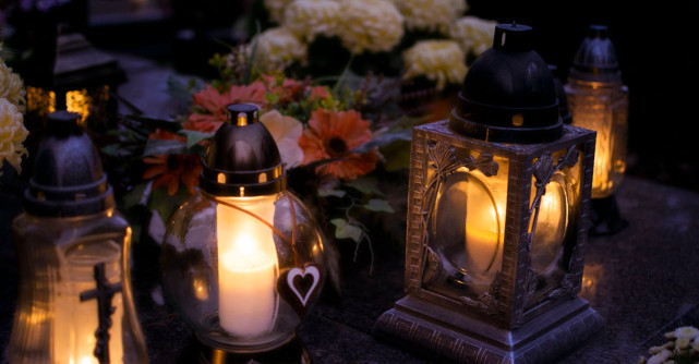 Cum gestionăm doliul și dorul de cei pierduți în perioada sărbătorilor?