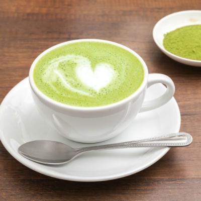 Cum slabesti cu dieta cu ceai verde si lapte. Pierzi 2 kg pe zi!