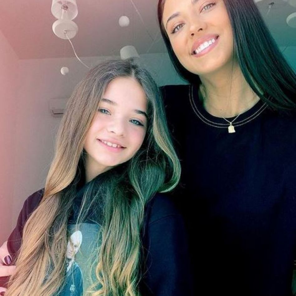 Antonia, pictorial emoționant cu cei trei copii ai ei. Cât de frumoasă este Maya și ce mult îi seamănă artistei!