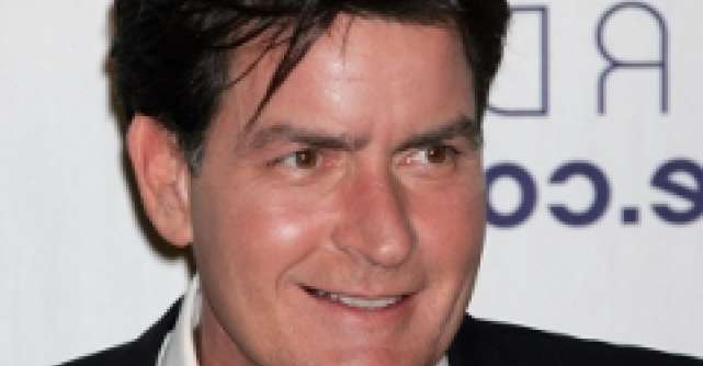 Charlie Sheen a terminat-o cu Two and a Half Men