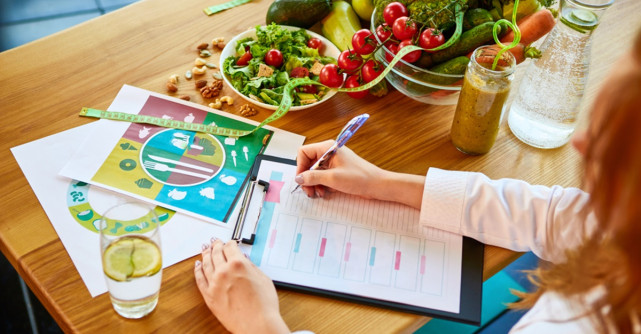 Dieta epigenetică, un stil de viață dincolo de calorii. Ce presupune acest concept și ce beneficii are pentru sănătate