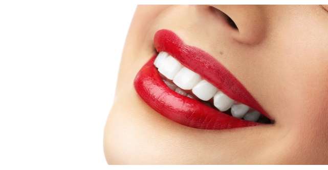Cum sa-ti albesti dintii fara ingrediente toxice