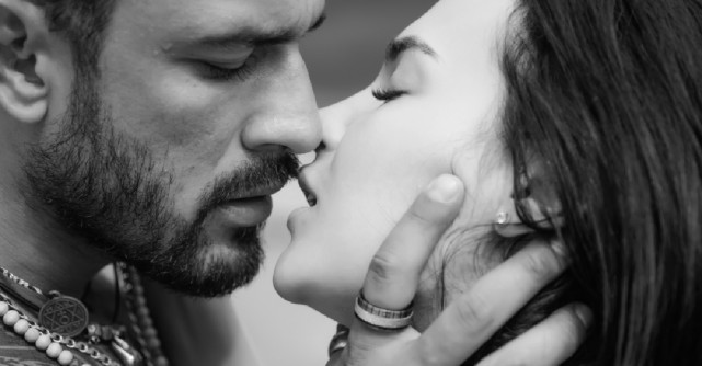 Fii femeia pe care orice bărbat și-ar dori să o aibă