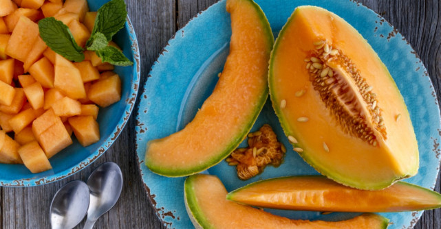 Trei masti de fata cu pepene galben