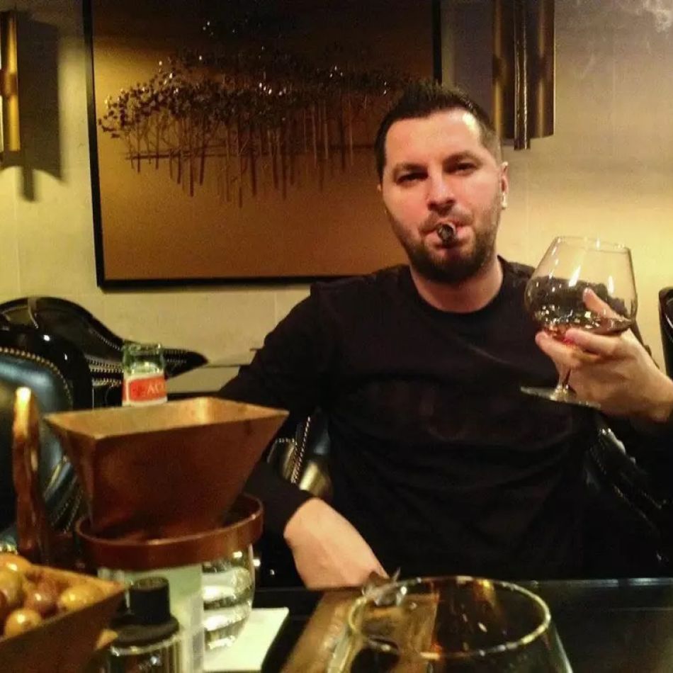 Cum arată Fizz la 47 de ani. Bogdan Croitoru a renunțat la imaginea extravagantă și s-a retras din muzică