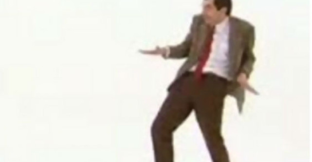 Video HILAR: Cel mai tare dans cu Mr Bean. Trebuie sa il vezi!