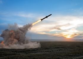 Rusia a atacat Ucraina cu 111 drone și o rachetă balistică, la câteva ore după armistițiul negociat de Trump