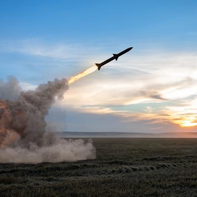 Rusia a atacat Ucraina cu 111 drone și o rachetă balistică, la câteva ore după armistițiul negociat de Trump