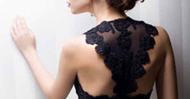 Tinute romantice si rochii revisante pentru un Revelion in doi