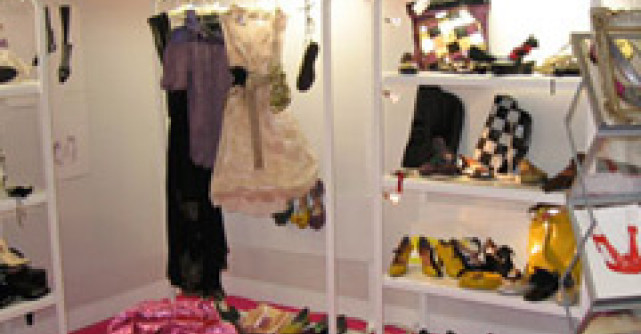 Castiga pantofi in valoare de 1000 lei!