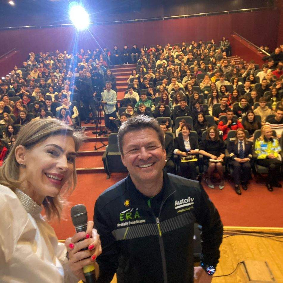 Fiica Roxanei Ciuhulescu, supusă unei intervenții chirurgicale timp de 9 ore! Cum se simte adolescenta?