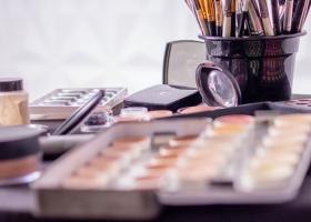 4 palete de make-up pe care trebuie sa le ai!