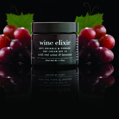 Nou de la APIVITA: Wine Elixir Antirid si fermitate