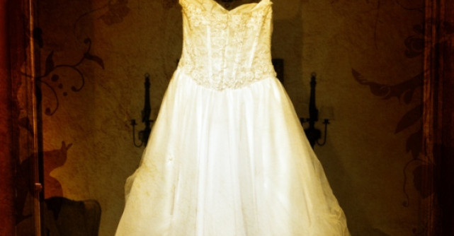 Afla aici cum va arata rochia de mireasa a lui Teo