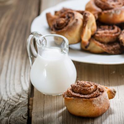 Rulouri cu scortisoara, desertul de sezon interzis gurmanzilor