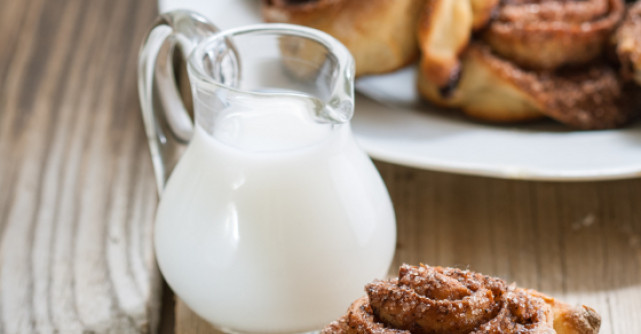 Rulouri cu scortisoara, desertul de sezon interzis gurmanzilor