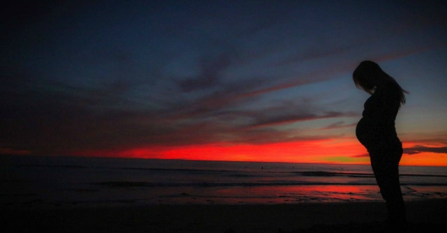 Doua liniute pe testul de sarcina? Ce poti face si ce nu poti face timp de 9 luni