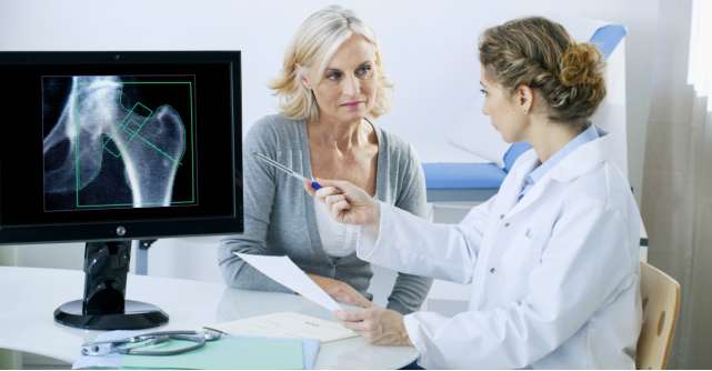 Osteoporoza: ce este, care sunt cauzele apariției acesteia și ce tratament este indicat