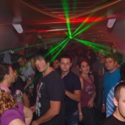 Becksperience: cine Suie in trenul cu Elefanti?