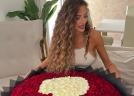 Bianca Drăgușanu, surpriză spectaculoasă în Dubai! A primit 1.100 de trandafiri, dar reacția vedetei a uimit pe toată lumea