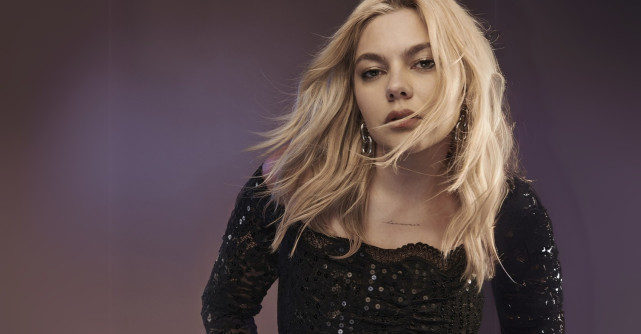 Louane va reprezenta Franța la Eurovision 2025 cu piesa 'Maman'