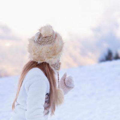 Manusi, fulare si caciuli pentru o iarna vesela