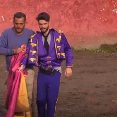 Edward Sanda, lovit de un taur în America Express. Fanii emisiunii l-au taxat dur pentru reacție:Mai bine mergea singură Cleo..