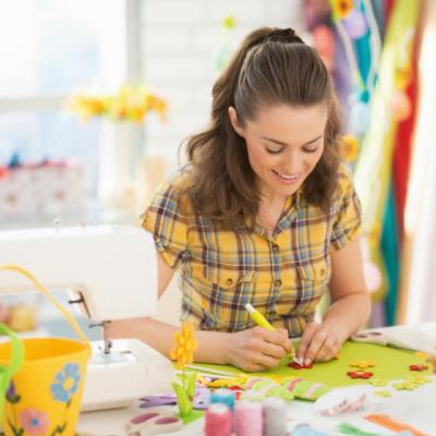 E foarte simplu! Lucrurile utile pe care ti le poti face singura, fara sa le mai cumperi 